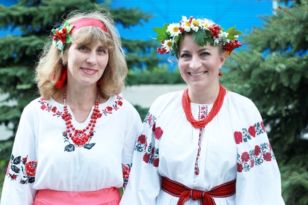 Співробітники  «Київстар» змінюють офісний дрес-код на українське національне вбрання.